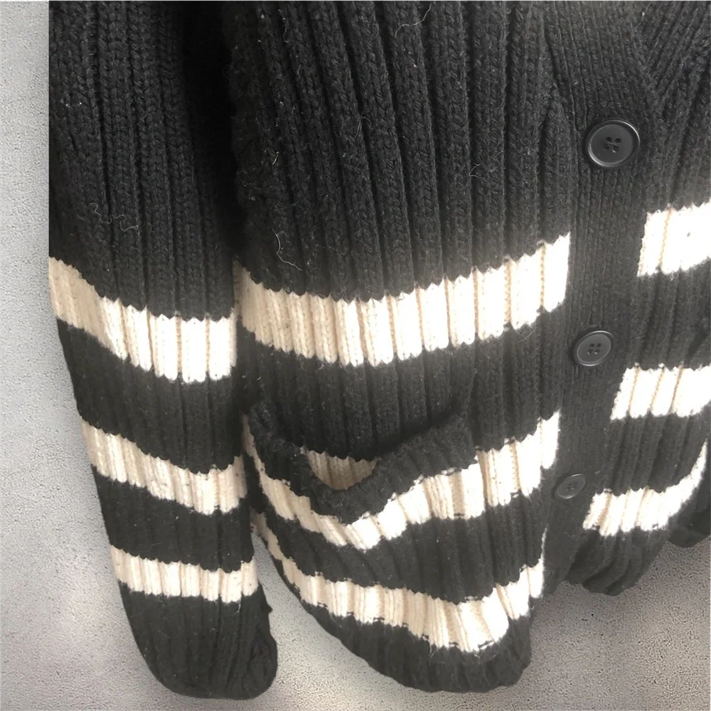 ▪️Zara v neck striped cardigan▪️ - Picture 4 of 9